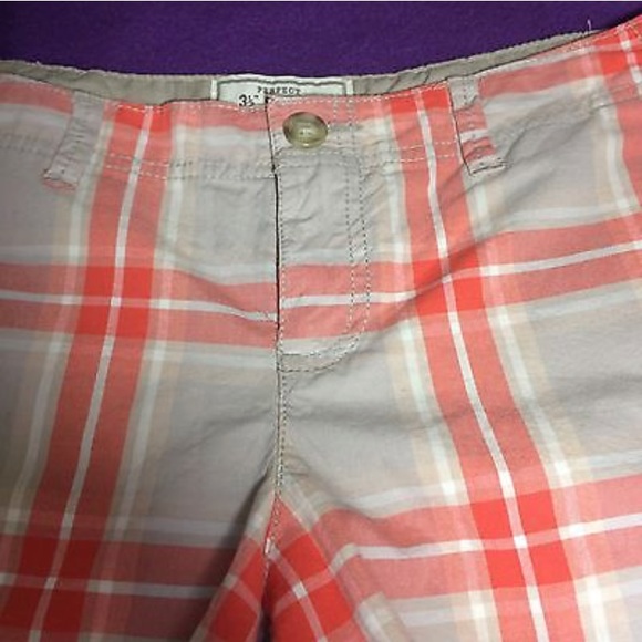 4/$25 Sale Old Navy Favorite Khakis Perfect Shorts - Picture 6 of 8